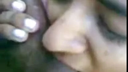 இந்தியா கம் புஸ் நக்கி விழுங்குகிறது