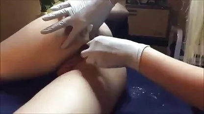 நிர்வாண மெழுகு 1 பிரேசிலிய பெண்கள் கடற்கரையில்
