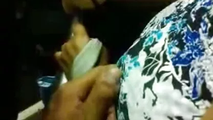 கார் தொடும் அம்மா