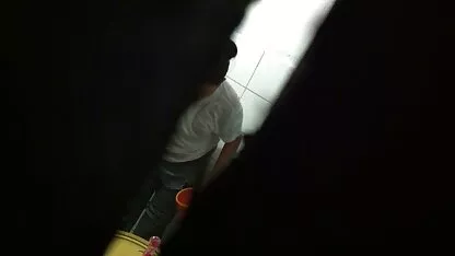 பிலிப்பைன்ஸ்-பள்ளி வீடியோவில் குளியலறை செக்ஸ்