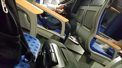 குறுகிய ஆபாச வீடியோவுடன் பொன்னிறம்