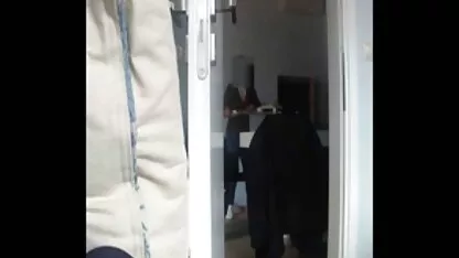 அறை சேவை கிகில்ஸ்! பால் அம்மாக்கள்
